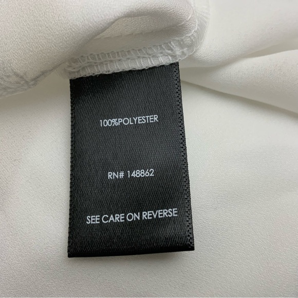 Torrid Harper Gold Pineapple 3/4 Sleeve V-Neck Blouse. Size 00. (NWT). - Picture 10 of 10